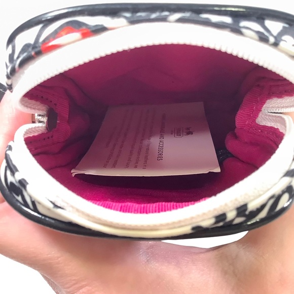 🏷NWT Coach Small Flower 🌸 Pouch - Picture 5 of 6
